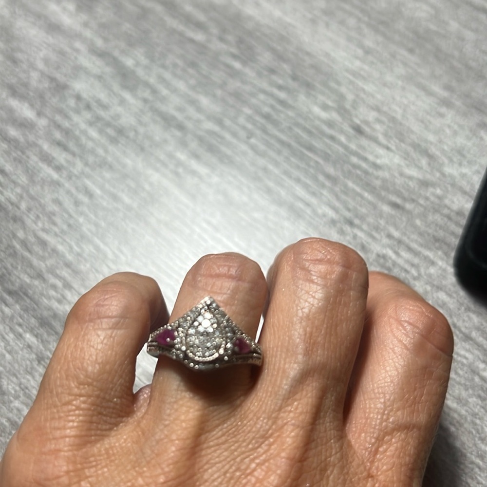 DIAMOND  and Ruby RING - Picture 7 of 15